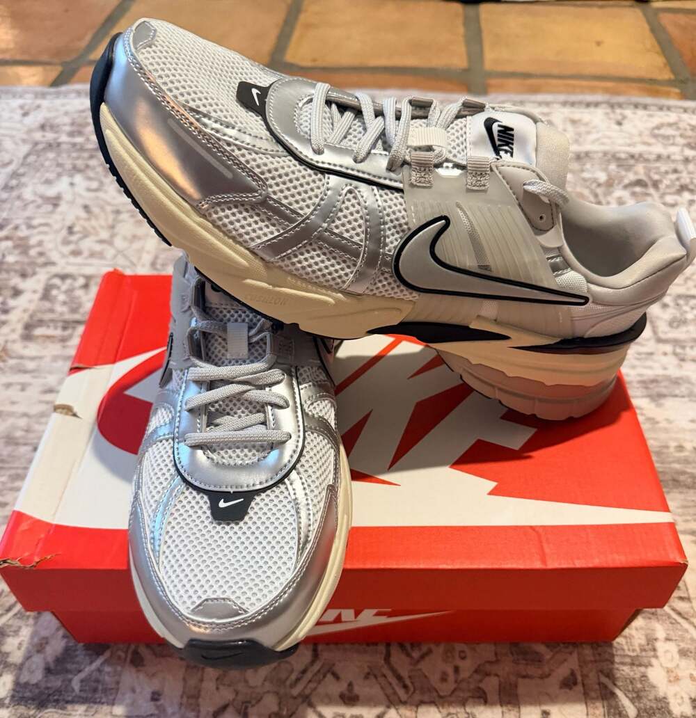 Nike V2K Run Metallic Silver Size 11.5
